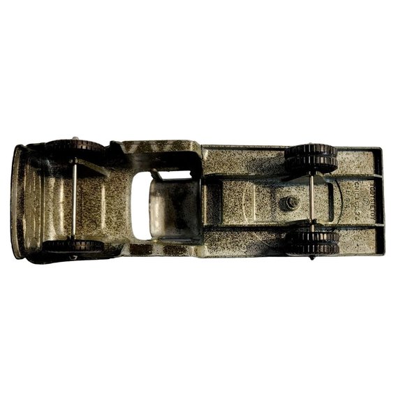 Vintage Metal Tootsie Toy Army Truck Chicago 24 USA - Picture 6 of 7